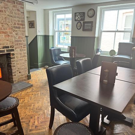 פדסטואו The London Inn מראה חיצוני תמונה