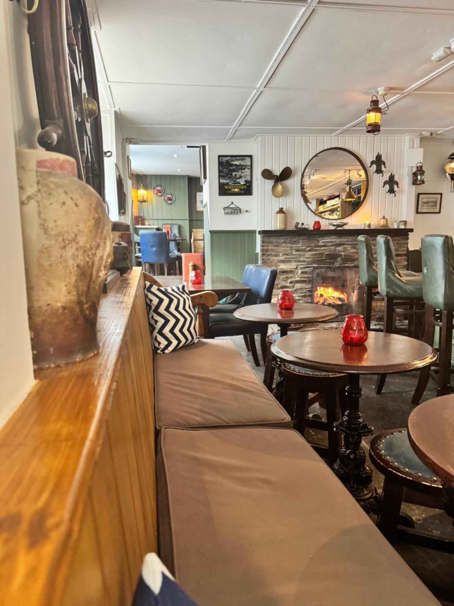 פדסטואו The London Inn מראה חיצוני תמונה