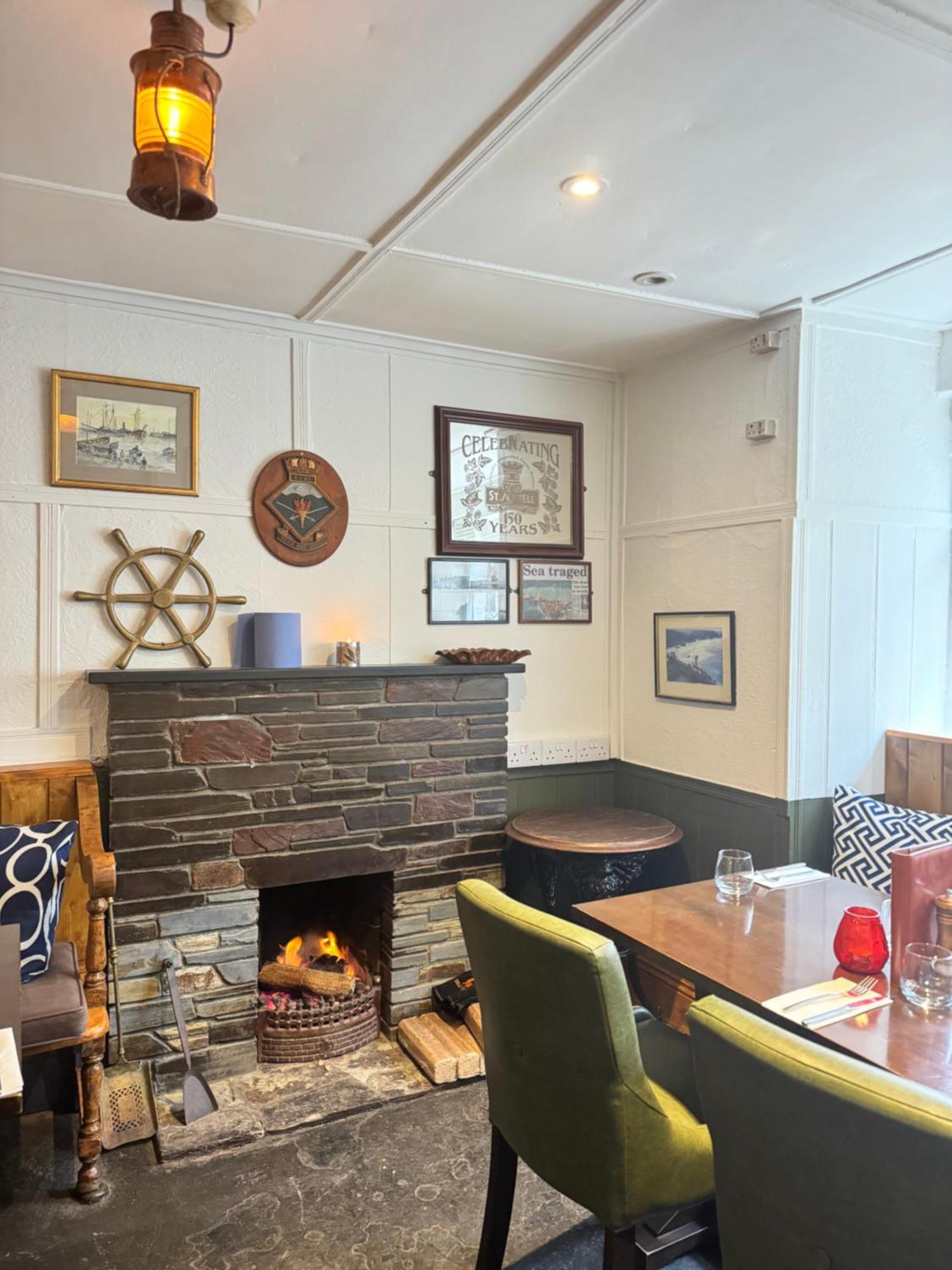 פדסטואו The London Inn מראה חיצוני תמונה